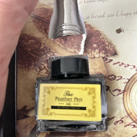 Elegant Feather Quill Pen Set with Ink- great gift- Christmas is coming- new - Picture 10 of 11